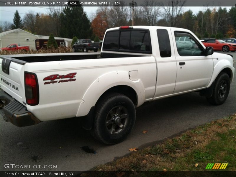 Avalanche White / Black 2003 Nissan Frontier XE V6 King Cab 4x4