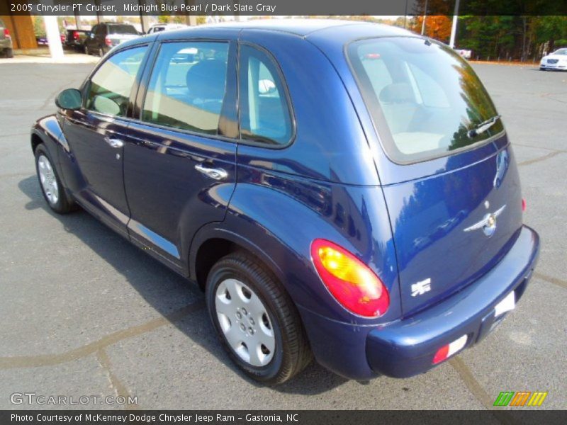 Midnight Blue Pearl / Dark Slate Gray 2005 Chrysler PT Cruiser