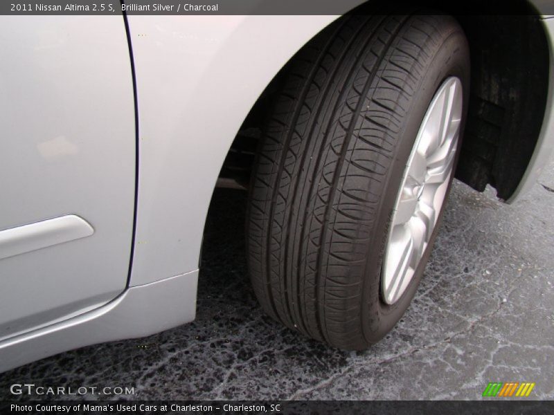 Brilliant Silver / Charcoal 2011 Nissan Altima 2.5 S