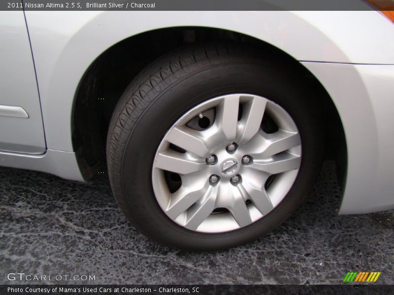 Brilliant Silver / Charcoal 2011 Nissan Altima 2.5 S