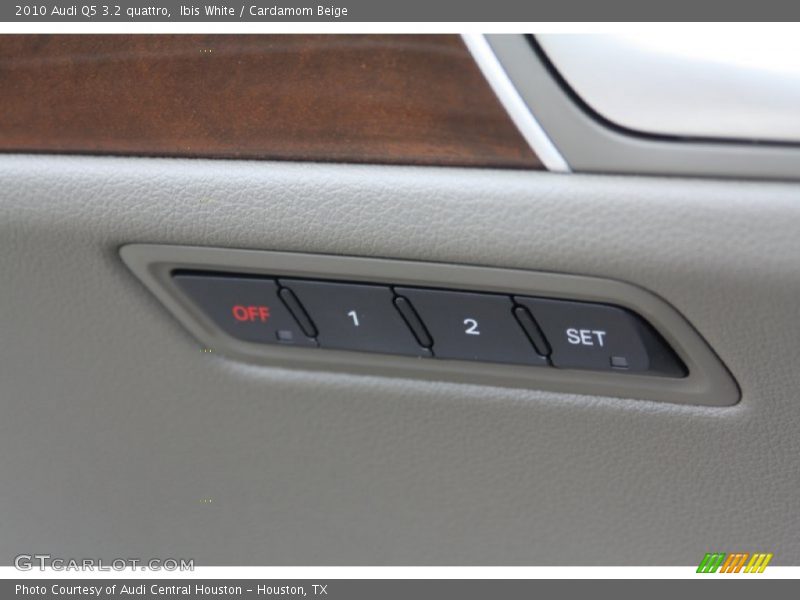Ibis White / Cardamom Beige 2010 Audi Q5 3.2 quattro