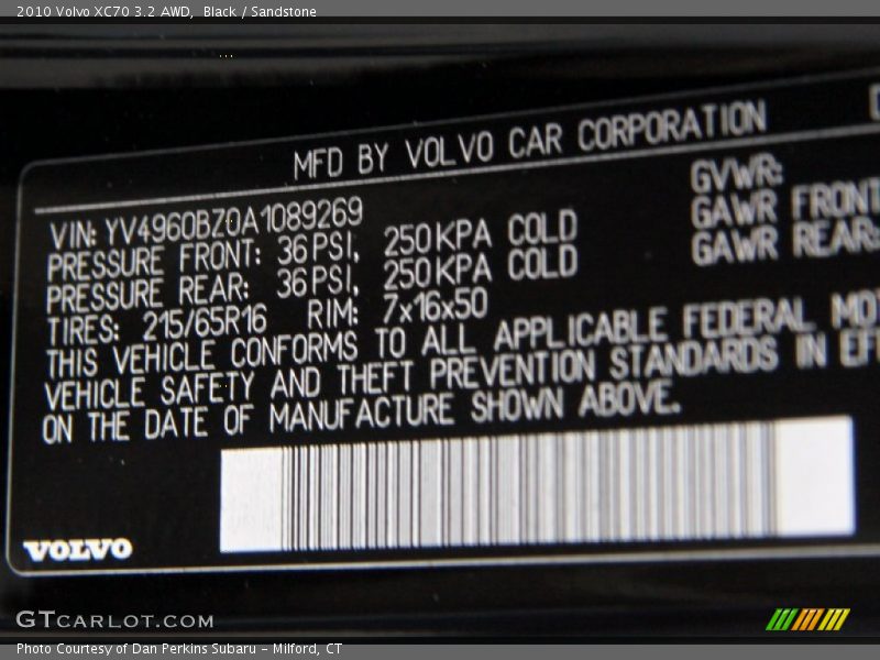 Black / Sandstone 2010 Volvo XC70 3.2 AWD