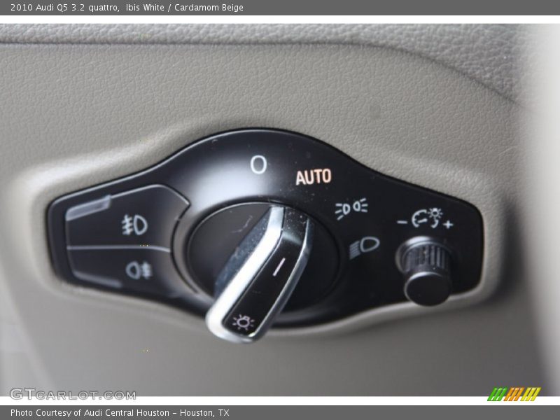 Ibis White / Cardamom Beige 2010 Audi Q5 3.2 quattro