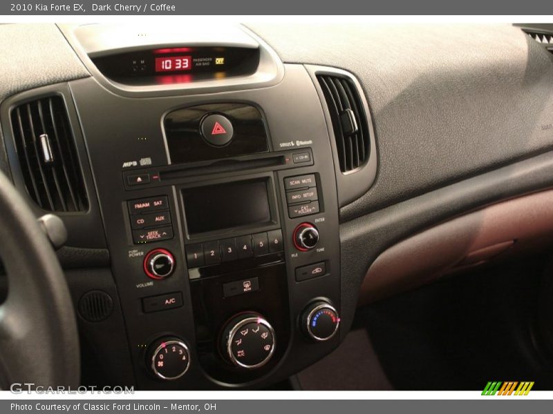 Controls of 2010 Forte EX
