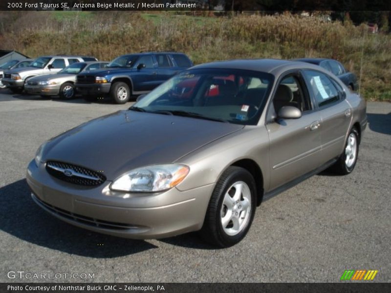 Arizona Beige Metallic / Medium Parchment 2002 Ford Taurus SE