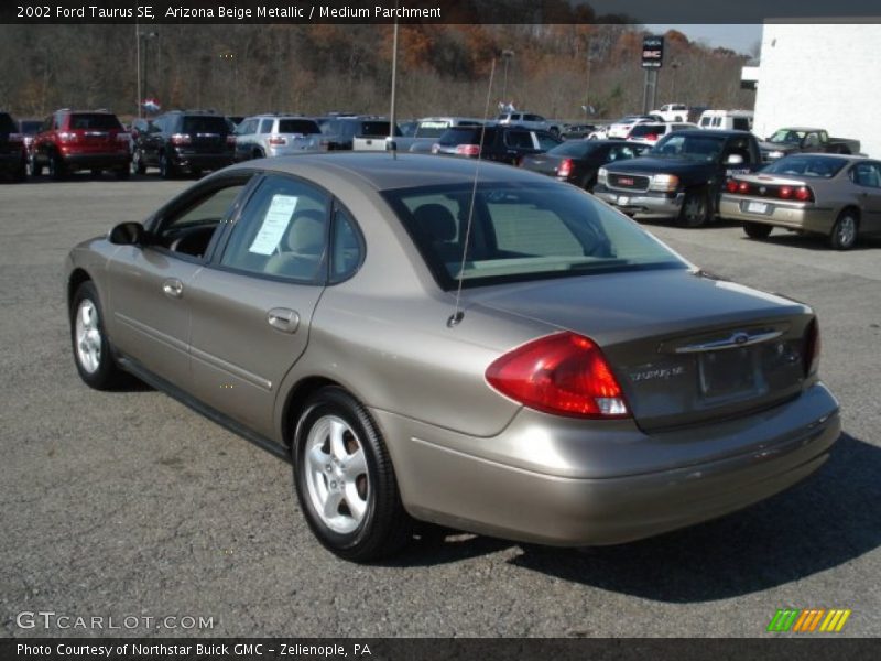 Arizona Beige Metallic / Medium Parchment 2002 Ford Taurus SE