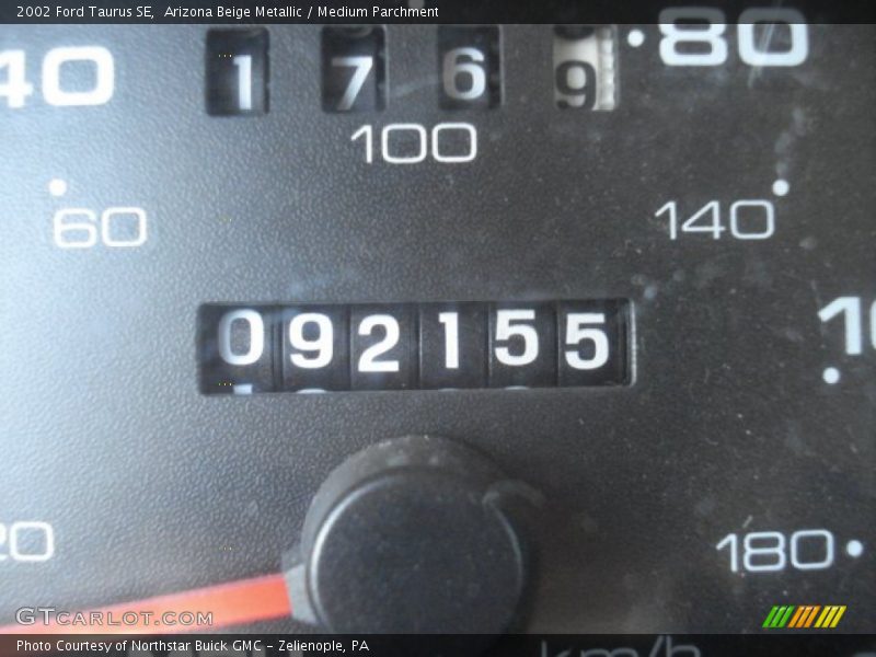 Arizona Beige Metallic / Medium Parchment 2002 Ford Taurus SE