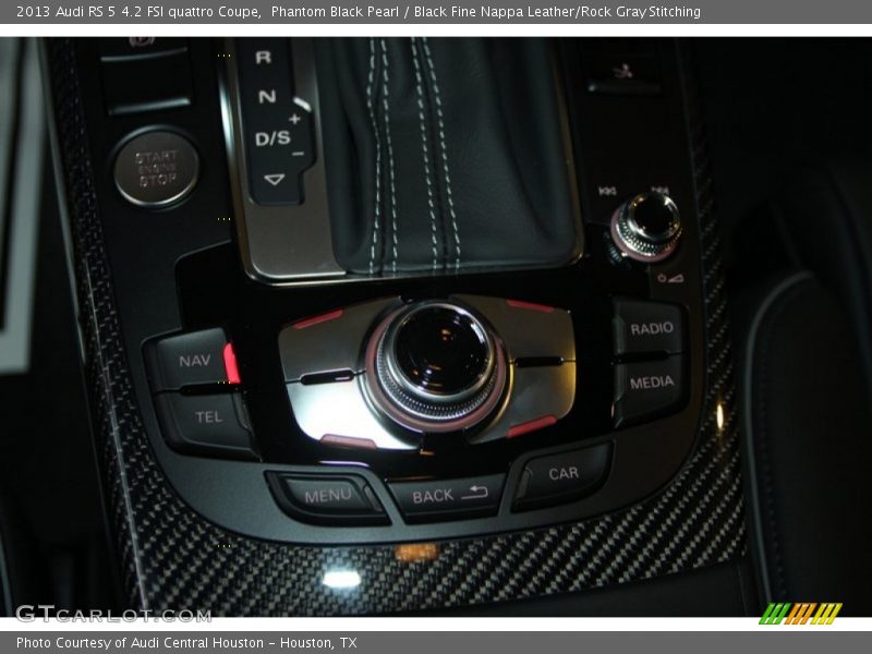 Controls of 2013 RS 5 4.2 FSI quattro Coupe