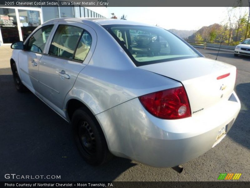 Ultra Silver Metallic / Gray 2005 Chevrolet Cobalt Sedan