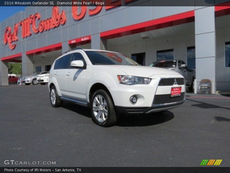 Diamond White Pearl / Beige 2010 Mitsubishi Outlander SE