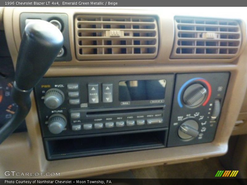Emerald Green Metallic / Beige 1996 Chevrolet Blazer LT 4x4