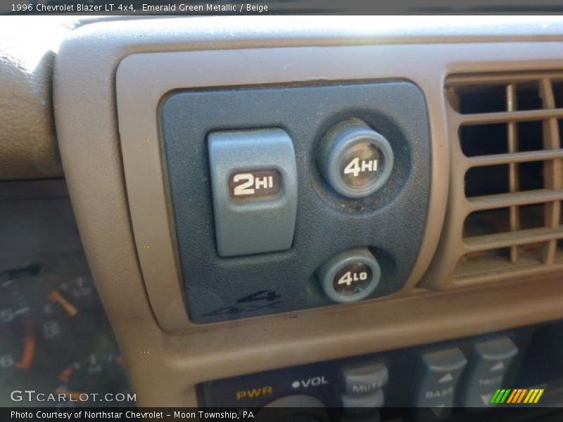 Emerald Green Metallic / Beige 1996 Chevrolet Blazer LT 4x4