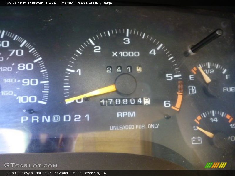 Emerald Green Metallic / Beige 1996 Chevrolet Blazer LT 4x4