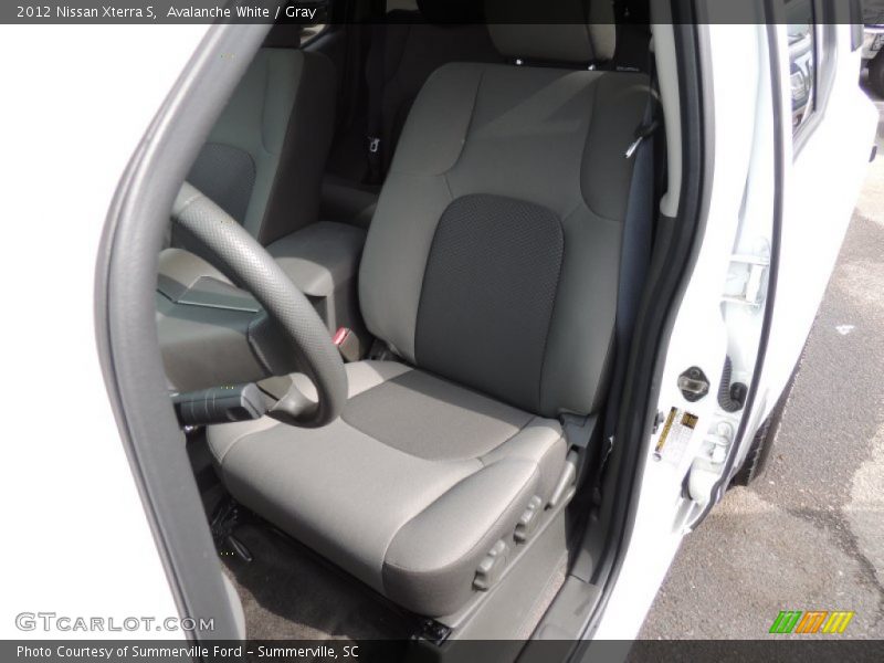 Avalanche White / Gray 2012 Nissan Xterra S