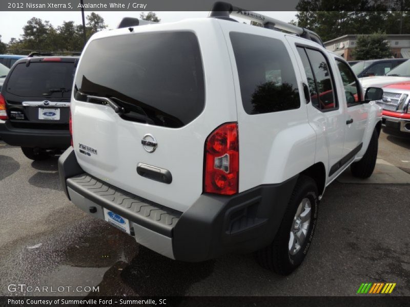 Avalanche White / Gray 2012 Nissan Xterra S