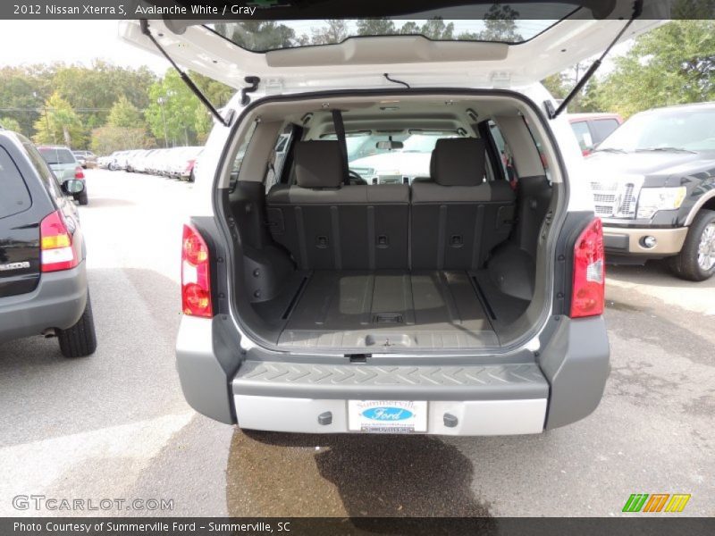 Avalanche White / Gray 2012 Nissan Xterra S