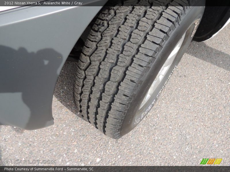 Avalanche White / Gray 2012 Nissan Xterra S