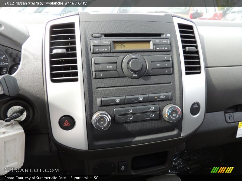 Avalanche White / Gray 2012 Nissan Xterra S