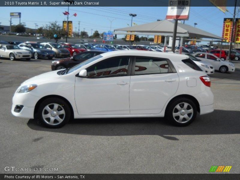 Super White / Dark Charcoal 2010 Toyota Matrix 1.8