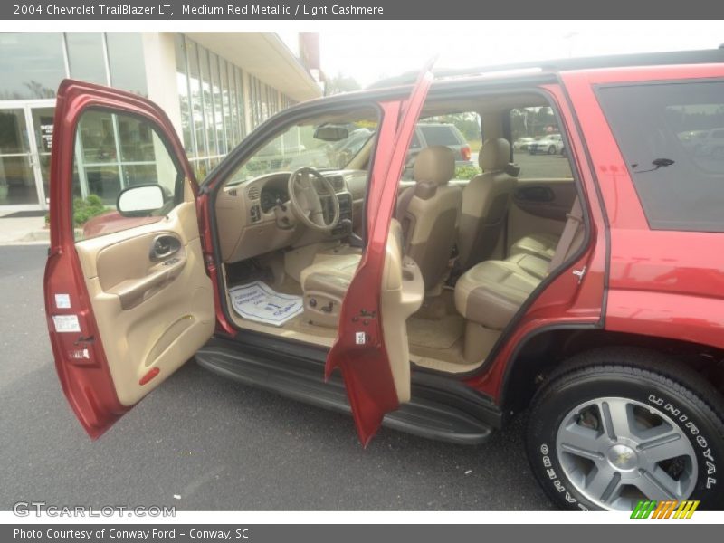 Medium Red Metallic / Light Cashmere 2004 Chevrolet TrailBlazer LT