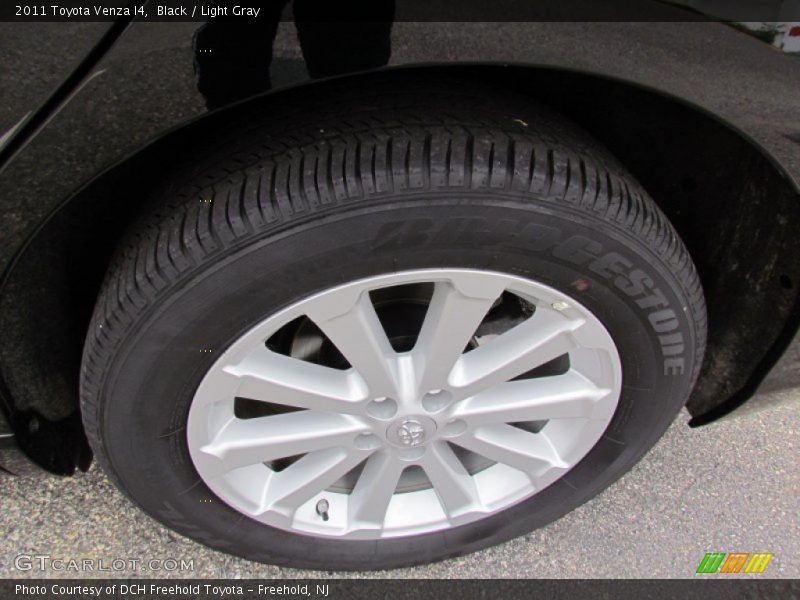 Black / Light Gray 2011 Toyota Venza I4