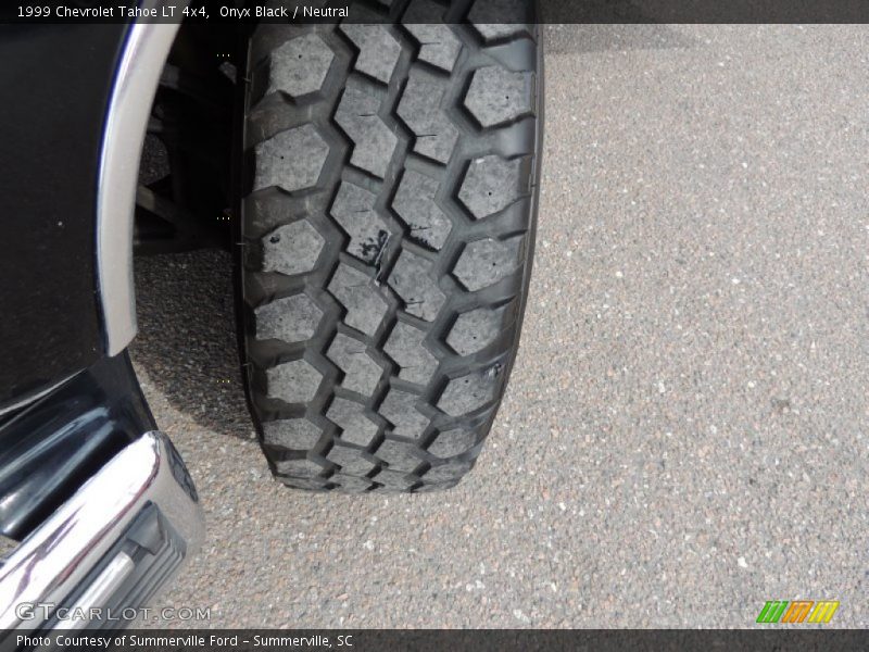 Onyx Black / Neutral 1999 Chevrolet Tahoe LT 4x4