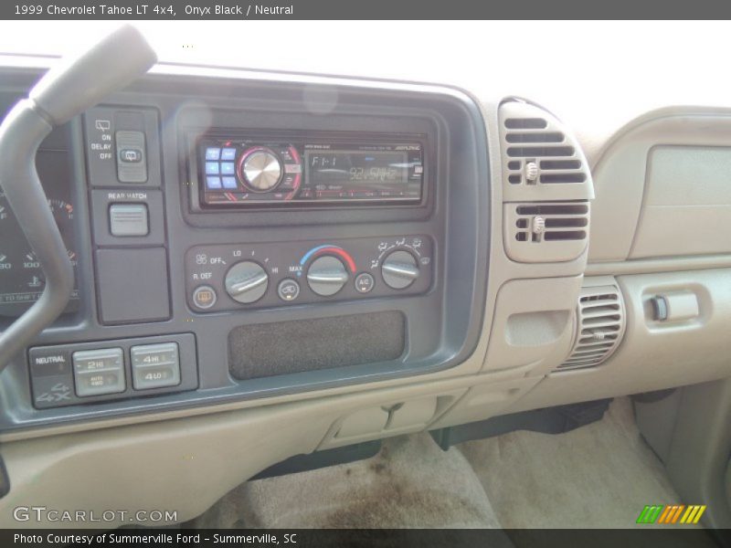 Controls of 1999 Tahoe LT 4x4