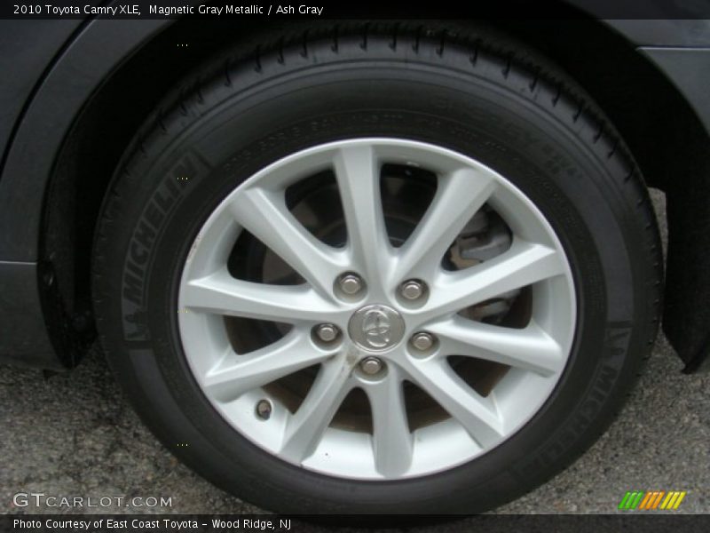 Magnetic Gray Metallic / Ash Gray 2010 Toyota Camry XLE