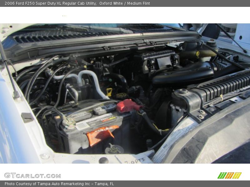 Oxford White / Medium Flint 2006 Ford F250 Super Duty XL Regular Cab Utility