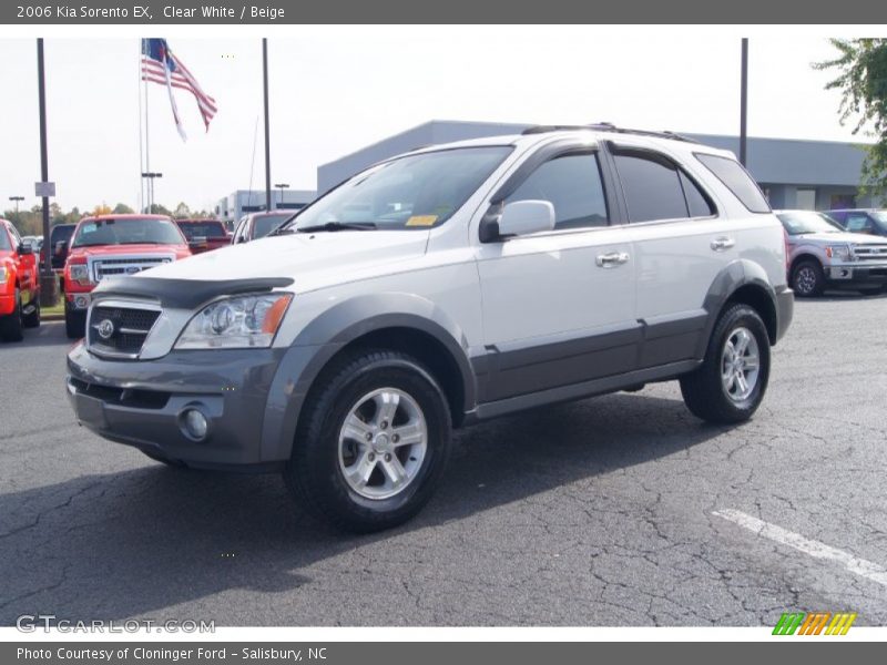 Clear White / Beige 2006 Kia Sorento EX