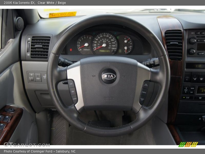 Clear White / Beige 2006 Kia Sorento EX