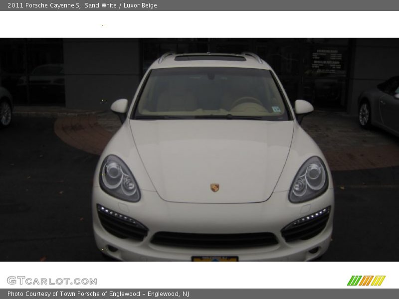 Sand White / Luxor Beige 2011 Porsche Cayenne S