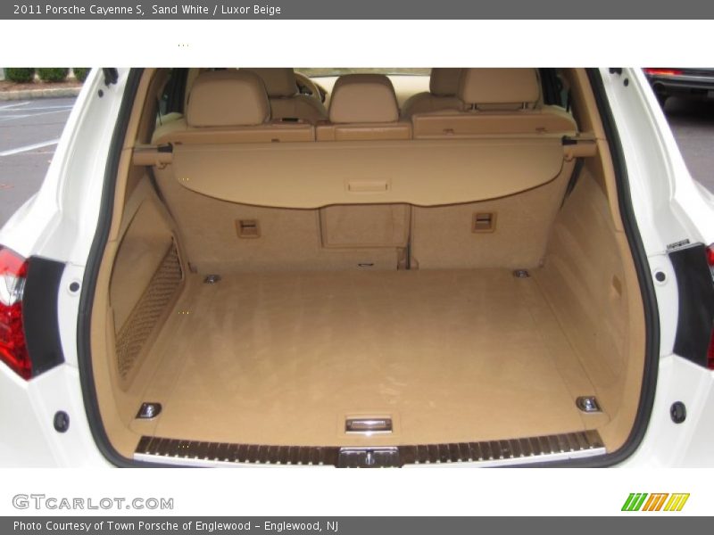 Sand White / Luxor Beige 2011 Porsche Cayenne S