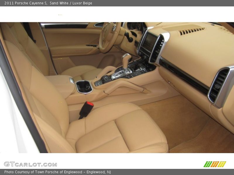 Sand White / Luxor Beige 2011 Porsche Cayenne S