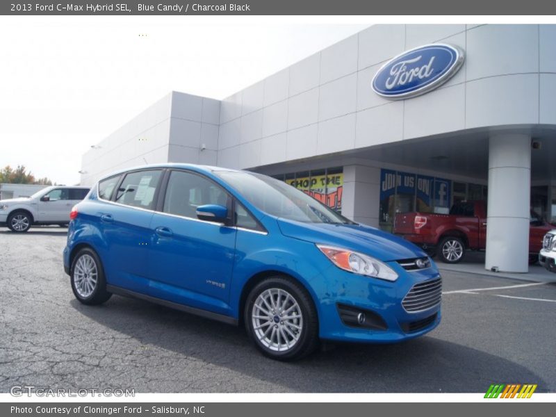 Front 3/4 View of 2013 C-Max Hybrid SEL