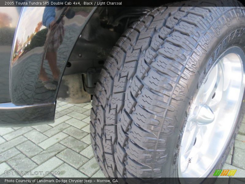 Black / Light Charcoal 2005 Toyota Tundra SR5 Double Cab 4x4