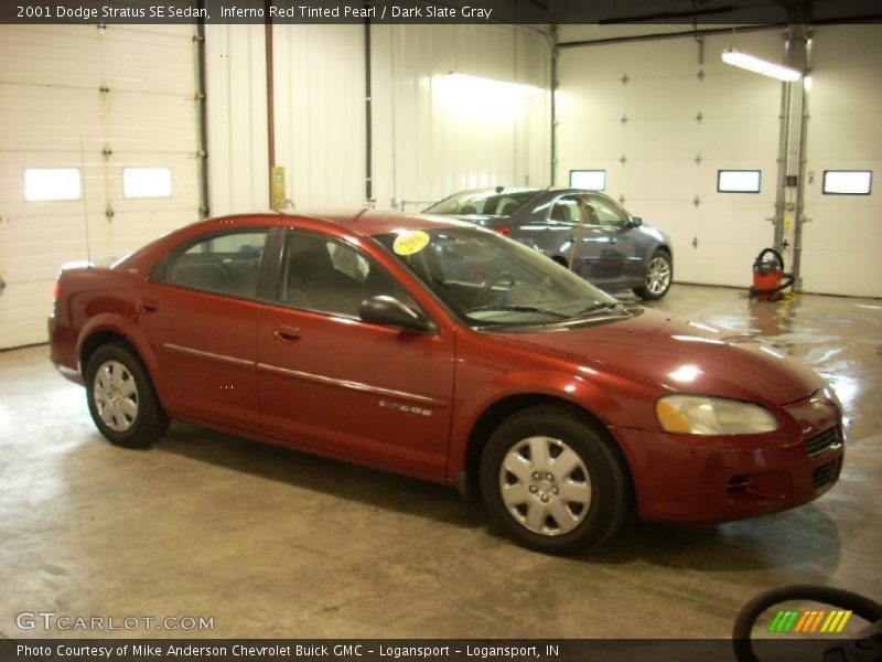 Inferno Red Tinted Pearl / Dark Slate Gray 2001 Dodge Stratus SE Sedan