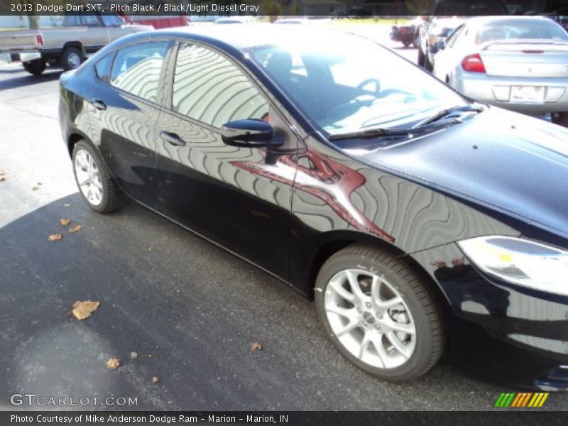 Pitch Black / Black/Light Diesel Gray 2013 Dodge Dart SXT