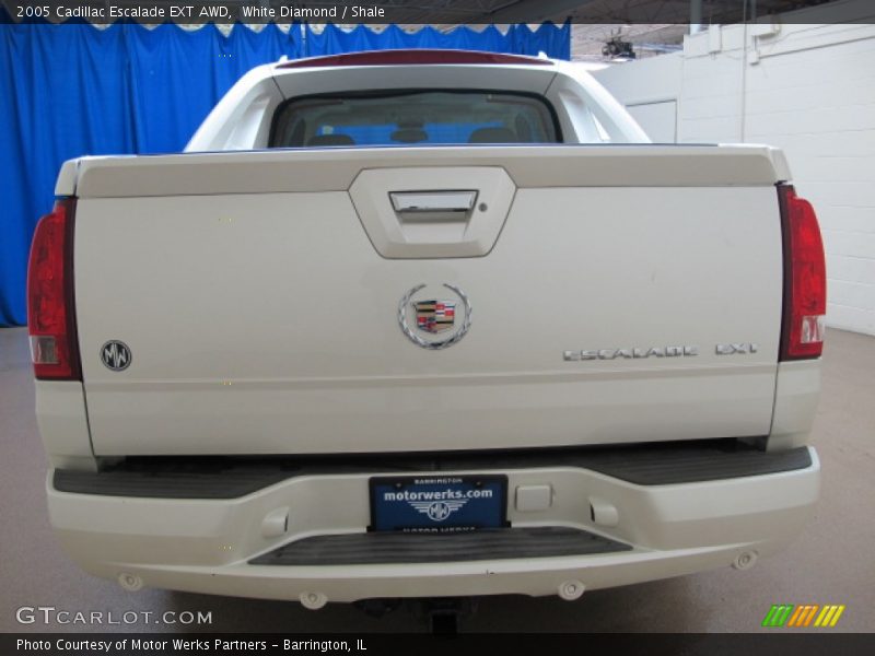 White Diamond / Shale 2005 Cadillac Escalade EXT AWD