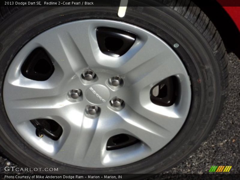 Redline 2-Coat Pearl / Black 2013 Dodge Dart SE