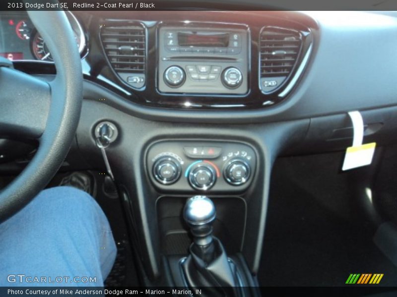 Redline 2-Coat Pearl / Black 2013 Dodge Dart SE