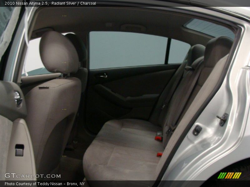 Radiant Silver / Charcoal 2010 Nissan Altima 2.5