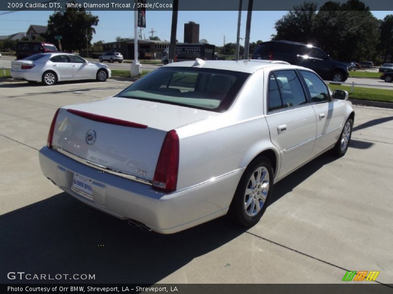 White Diamond Tricoat / Shale/Cocoa 2009 Cadillac DTS