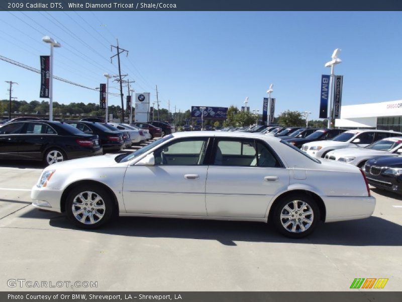 White Diamond Tricoat / Shale/Cocoa 2009 Cadillac DTS