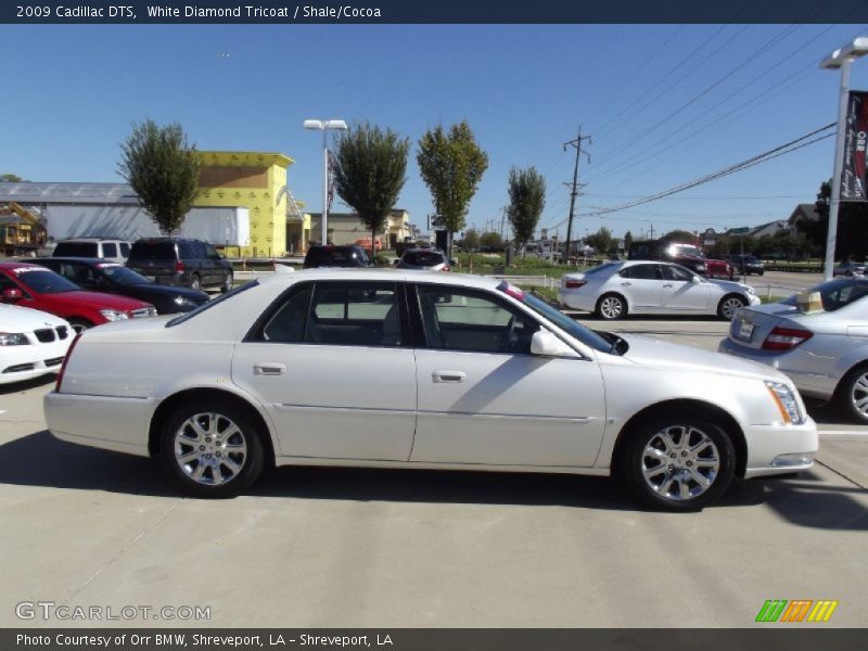White Diamond Tricoat / Shale/Cocoa 2009 Cadillac DTS