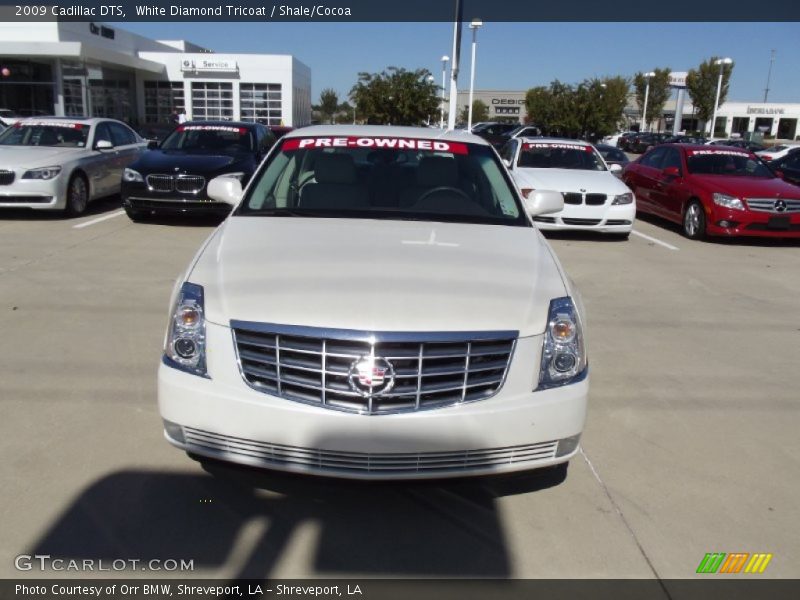 White Diamond Tricoat / Shale/Cocoa 2009 Cadillac DTS