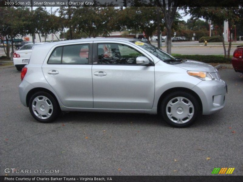 Silver Streak Mica / Charcoal Gray 2009 Scion xD
