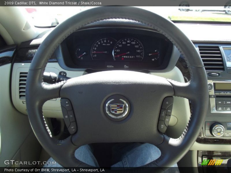 White Diamond Tricoat / Shale/Cocoa 2009 Cadillac DTS
