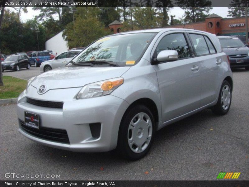 Silver Streak Mica / Charcoal Gray 2009 Scion xD