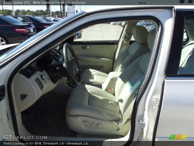 White Diamond Tricoat / Shale/Cocoa 2009 Cadillac DTS